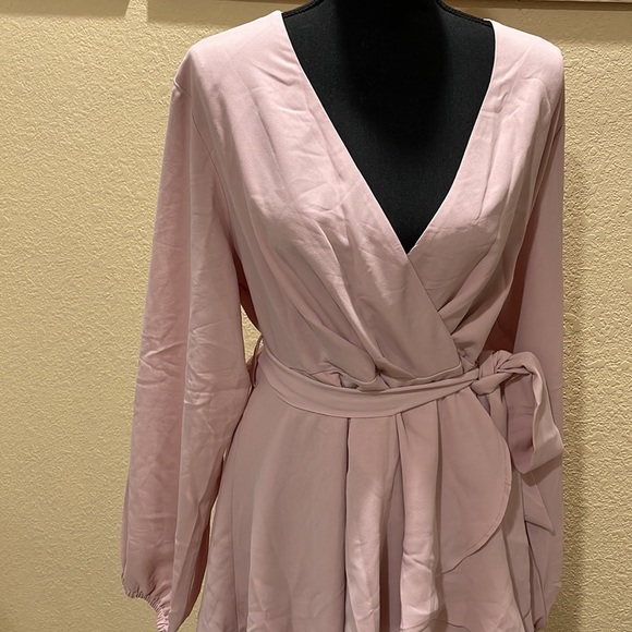 Short long sleeve tiered dress soft pink 2X NWOT - Picture 3 of 6